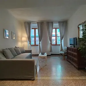 rosanna-house.hotelitalianriviera.com/